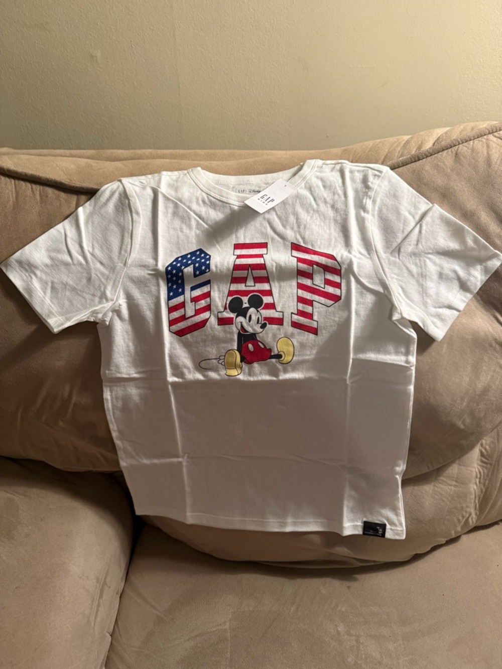 Brand new GAP boys Disney Mickey Mouse shirt